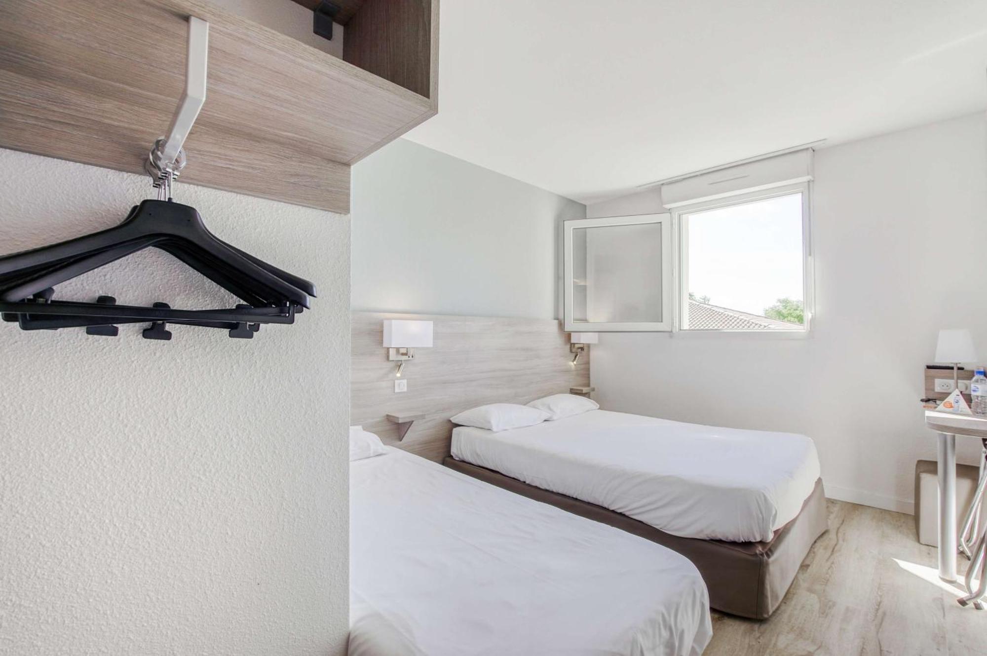Brit Hotel Clermont-lʼHérault エクステリア 写真