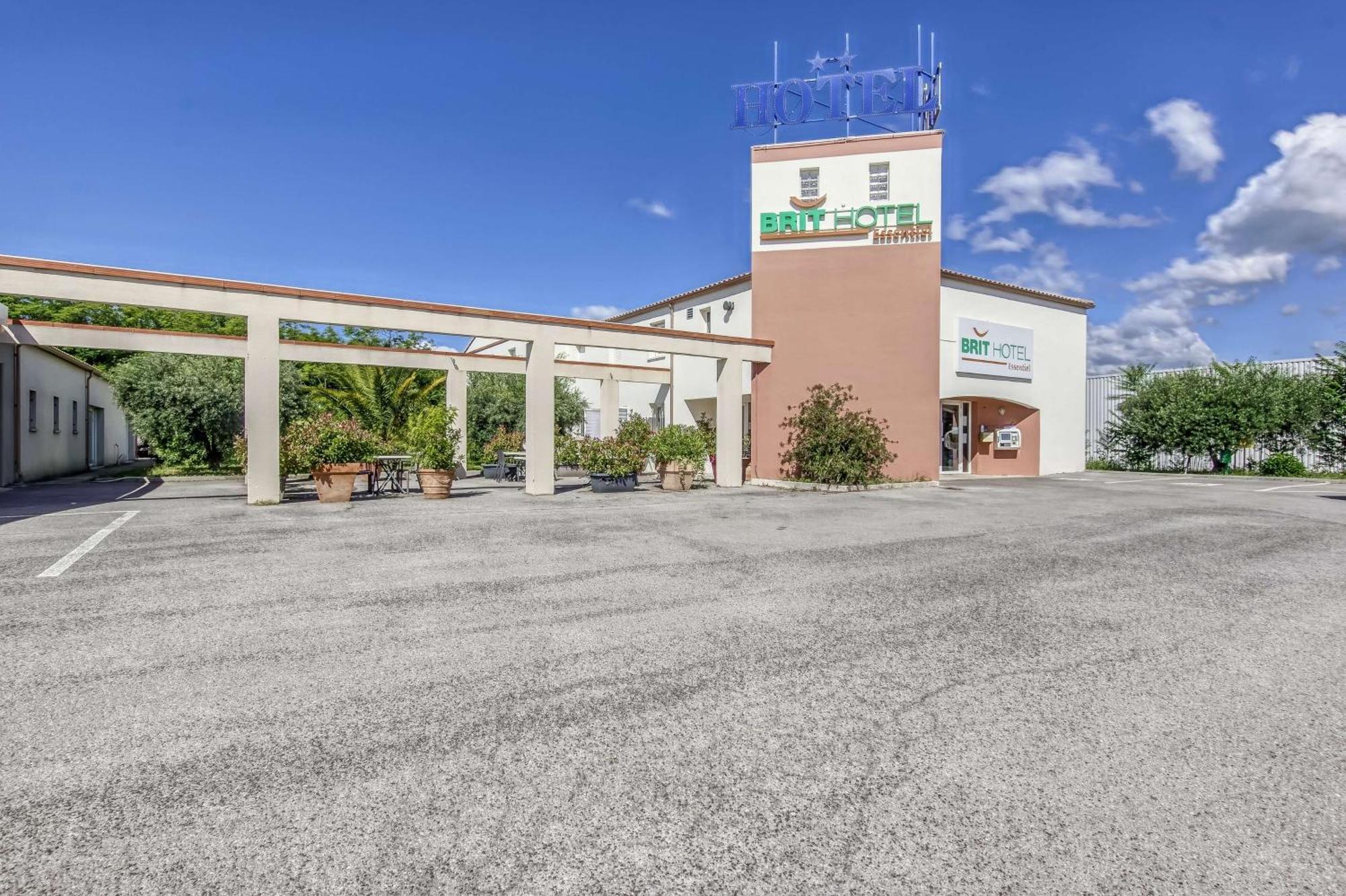 Brit Hotel Clermont-lʼHérault エクステリア 写真